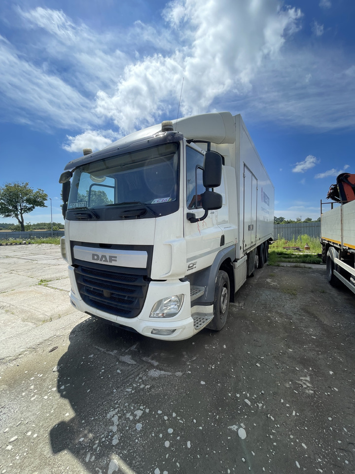 DAF CF440 FAK - Camion isothermique: photos 4 DAF CF440 FAK - Camion isothermique: photos 4