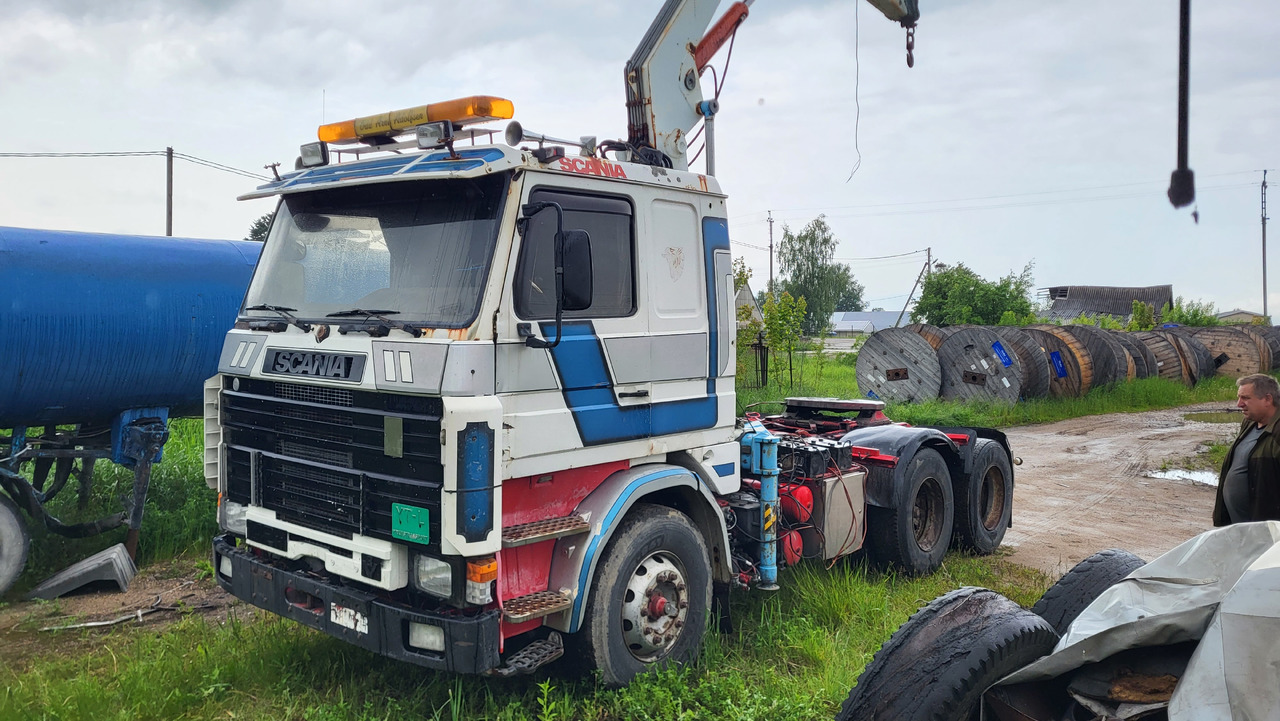 SCANIA R 142 H 6X2 SU KRANU - Tracteur routier: photos 1 SCANIA R 142 H 6X2 SU KRANU - Tracteur routier: photos 1