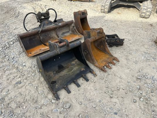 Attache rapide + godets geith - Godet pour pelle pour Engins de chantier: photos 2 Attache rapide + godets geith - Godet pour pelle pour Engins de chantier: photos 2