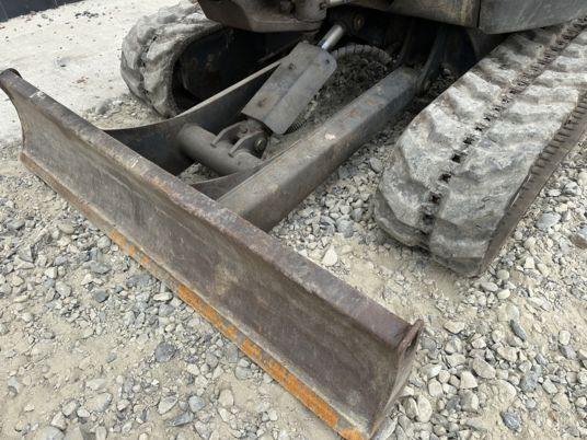 Mini pelle Bobcat E26 à 16900 € HT: photos 10