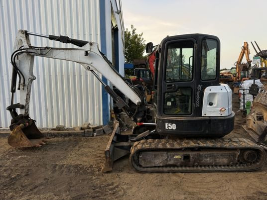 Bobcat E50 à 24900 € HT - Mini pelle: photos 4 Bobcat E50 à 24900 € HT - Mini pelle: photos 4