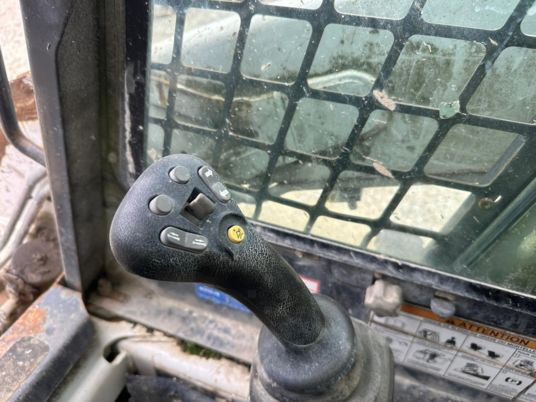 Bobcat T190 Joystick à 19 900 € HT - Chargeuse compacte sur chenilles: photos 3 Bobcat T190 Joystick à 19 900 € HT - Chargeuse compacte sur chenilles: photos 3