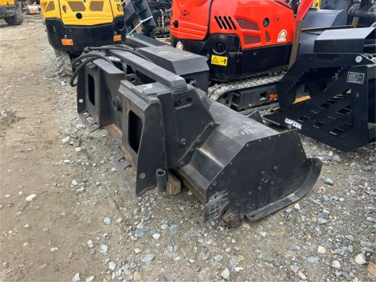 Broyeur forestier MBI pour chargeur - 3900€ NET - Broyeur forestier: photos 1 Broyeur forestier MBI pour chargeur - 3900€ NET - Broyeur forestier: photos 1