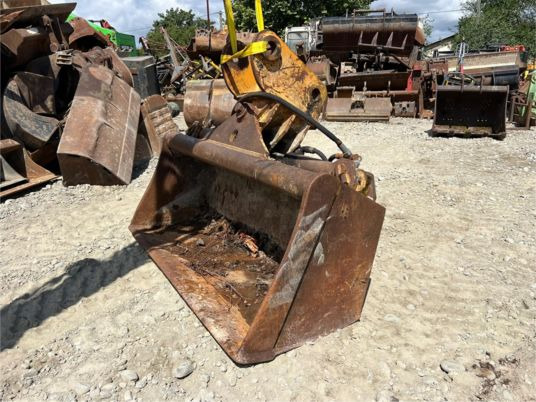 Godet inclinable - axe 60 mm - Godet: photos 3 Godet inclinable - axe 60 mm - Godet: photos 3