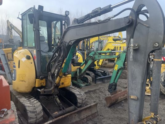 Komatsu PC26MR-3 - Mini pelle: photos 5 Komatsu PC26MR-3 - Mini pelle: photos 5