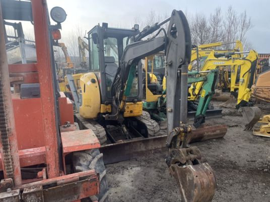 Komatsu PC26MR-3 - Mini pelle: photos 4 Komatsu PC26MR-3 - Mini pelle: photos 4