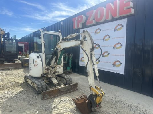 Komatsu PC26MR-3 cabine à 19500€ HT - Mini pelle: photos 5 Komatsu PC26MR-3 cabine à 19500€ HT - Mini pelle: photos 5