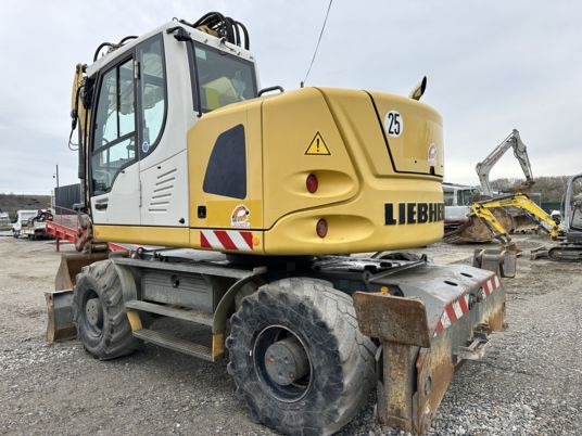 Liebherr A 914 COMPACT - Pelle sur pneus: photos 4 Liebherr A 914 COMPACT - Pelle sur pneus: photos 4