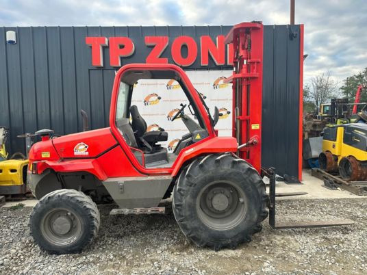 Manitou M26-4 4X4 à 18500 € HT - Chariot élévateur: photos 1 Manitou M26-4 4X4 à 18500 € HT - Chariot élévateur: photos 1