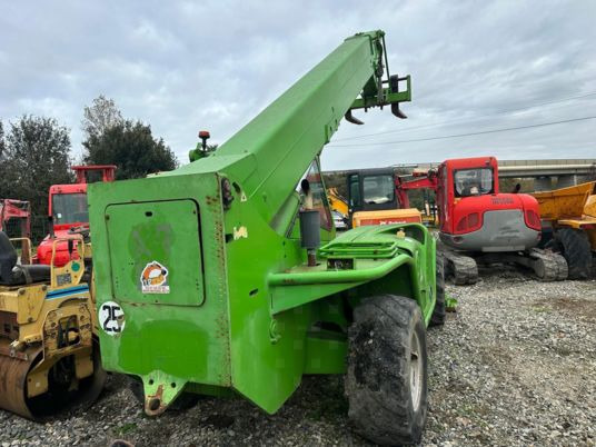 Merlo P40.14K à 21500 € HT - Chariot télescopique: photos 4 Merlo P40.14K à 21500 € HT - Chariot télescopique: photos 4