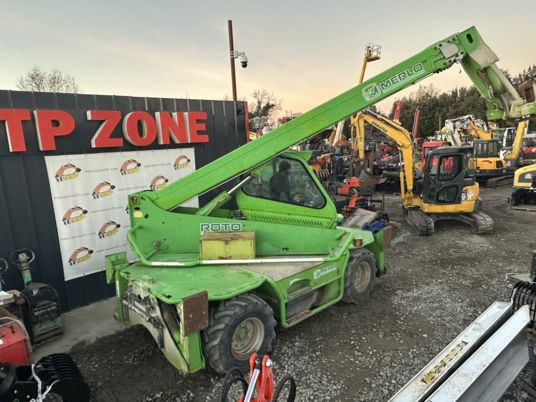 Merlo ROTO 38.16 à 39 900 € HT - Chariot télescopique: photos 1 Merlo ROTO 38.16 à 39 900 € HT - Chariot télescopique: photos 1