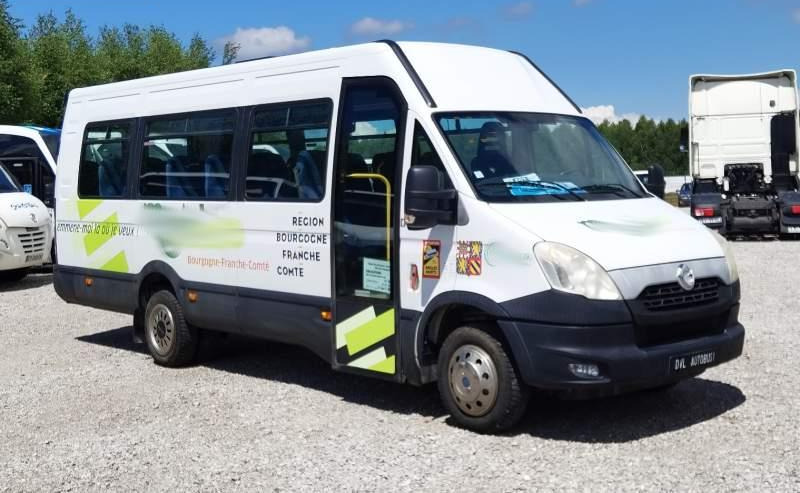 Iveco Daily 23 miejsca, KLIMA, WEBASTO - Bus interurbain: photos 1 Iveco Daily 23 miejsca, KLIMA, WEBASTO - Bus interurbain: photos 1