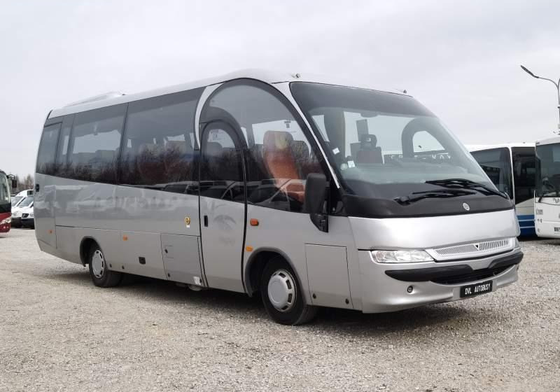 Iveco Indcar Mago 33 *klima* - Bus interurbain: photos 1 Iveco Indcar Mago 33 *klima* - Bus interurbain: photos 1