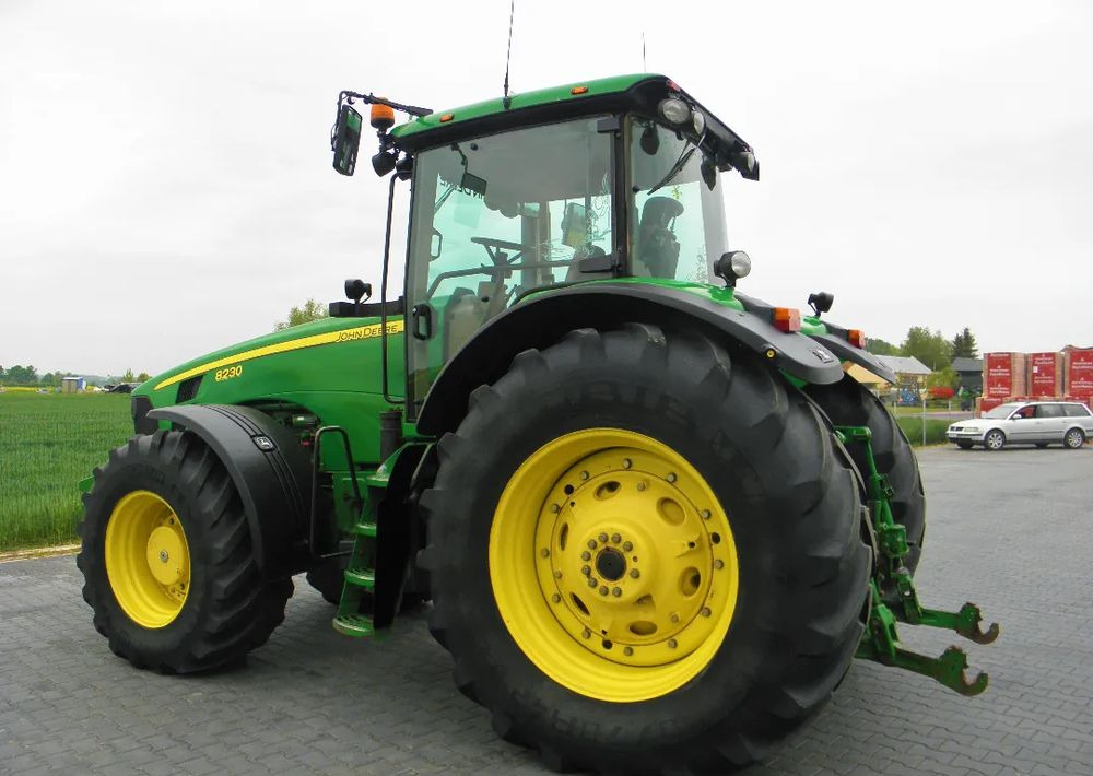 John Deere 8230 POWERSHIFT , Amortyzowna przednia os, Nie Malowany , Stan Bardzo Dobry - Tracteur agricole: photos 4 John Deere 8230 POWERSHIFT , Amortyzowna przednia os, Nie Malowany , Stan Bardzo Dobry - Tracteur agricole: photos 4