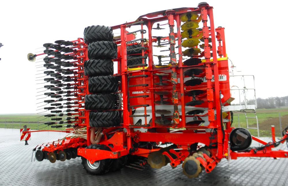 Pottinger Terrasem C9 Artis 2014 Rok, Nowe Elementy Robocze, Nie Malowany, Stan Idealny - Semoir: photos 1 Pottinger Terrasem C9 Artis 2014 Rok, Nowe Elementy Robocze, Nie Malowany, Stan Idealny - Semoir: photos 1