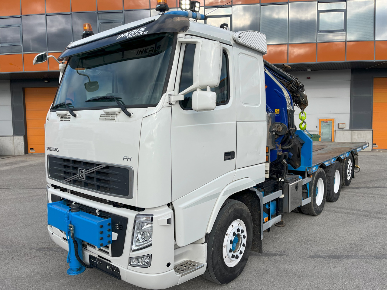 VOLVO FH 8x4 + Crane 48tm year 2006 + Jib + platform + tractor - Camion grue: photos 4 VOLVO FH 8x4 + Crane 48tm year 2006 + Jib + platform + tractor - Camion grue: photos 4
