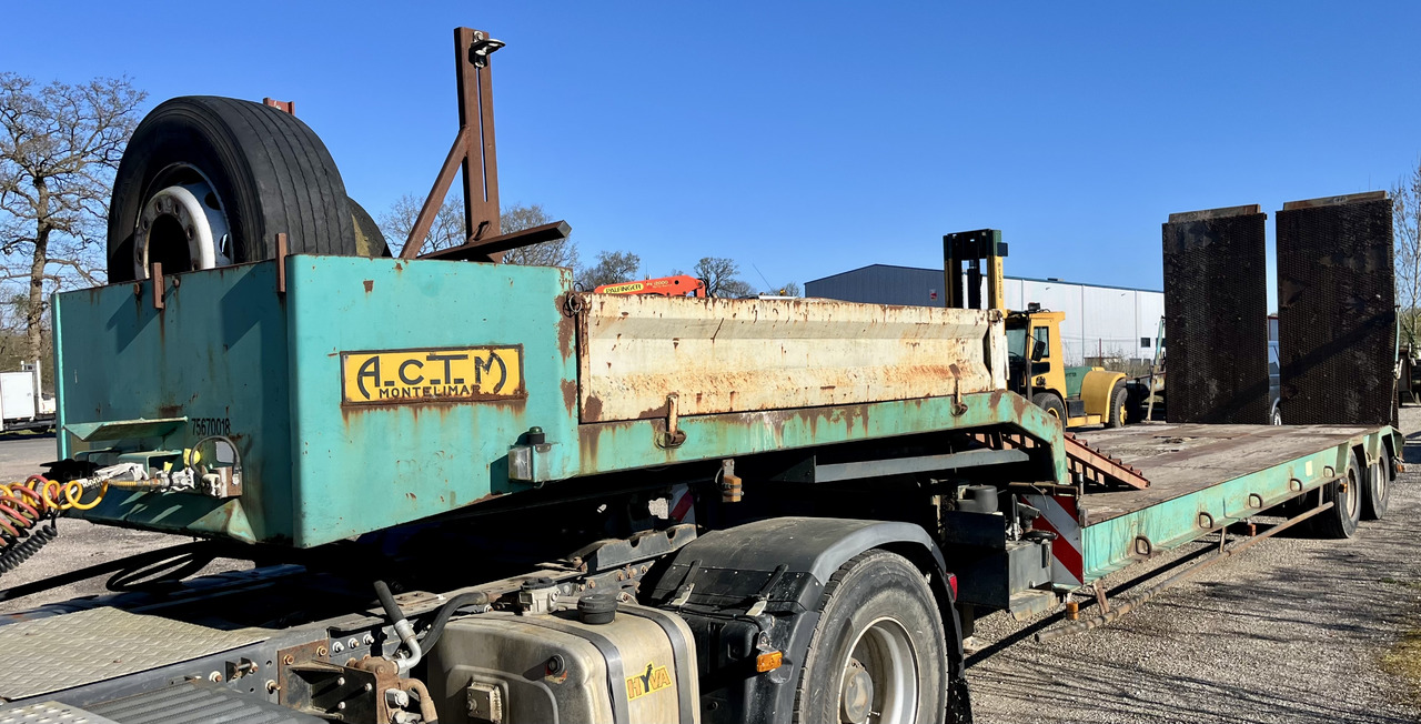 ACTM S32215 porte engins surbaissé rampes - Semi-remorque surbaissé: photos 1 ACTM S32215 porte engins surbaissé rampes - Semi-remorque surbaissé: photos 1