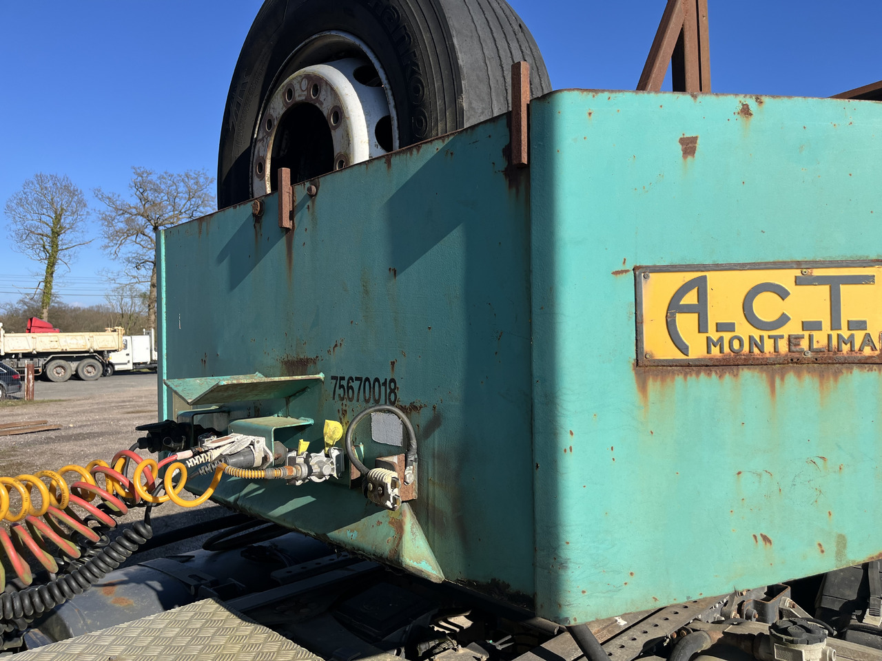 ACTM S32215 porte engins surbaissé rampes - Semi-remorque surbaissé: photos 2 ACTM S32215 porte engins surbaissé rampes - Semi-remorque surbaissé: photos 2