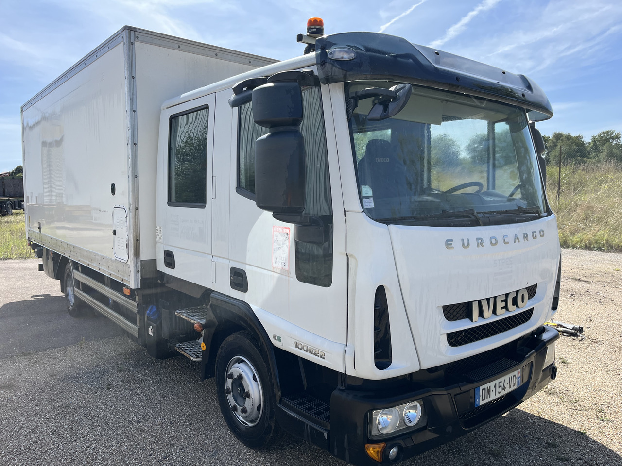 Iveco Eurocargo 100E22 caisse double cabine 7 places - Camion fourgon: photos 3 Iveco Eurocargo 100E22 caisse double cabine 7 places - Camion fourgon: photos 3