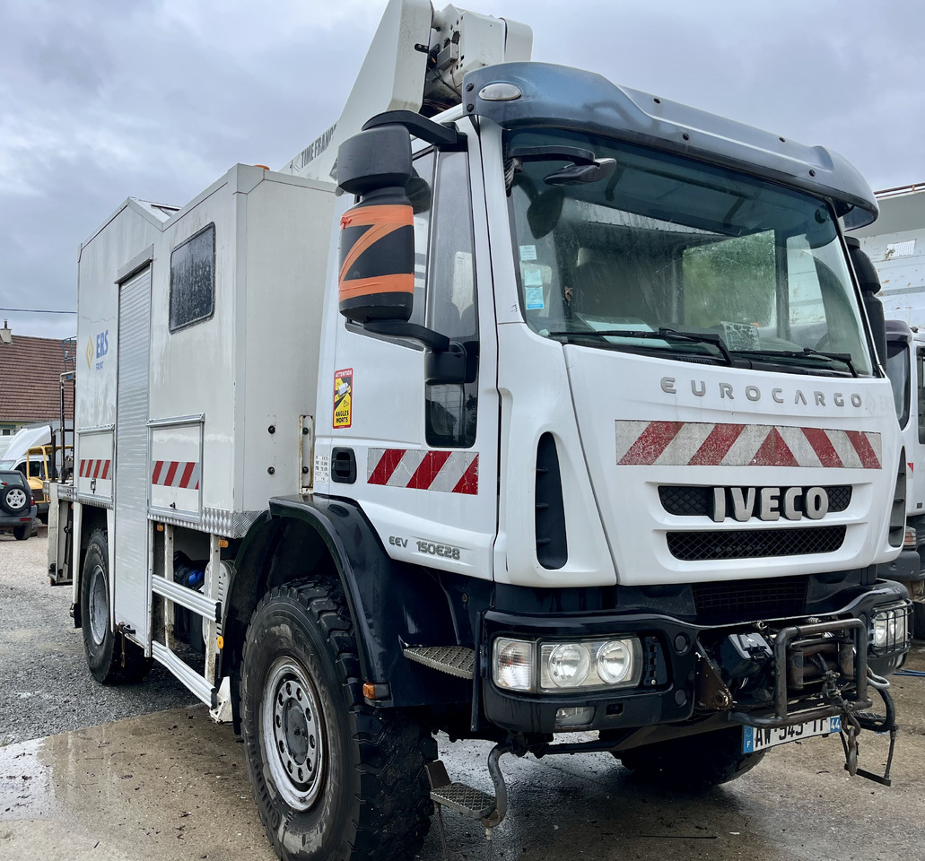 Iveco Eurocargo 150E28 4x4 nacelle Time 16M - Camion avec nacelle: photos 3 Iveco Eurocargo 150E28 4x4 nacelle Time 16M - Camion avec nacelle: photos 3