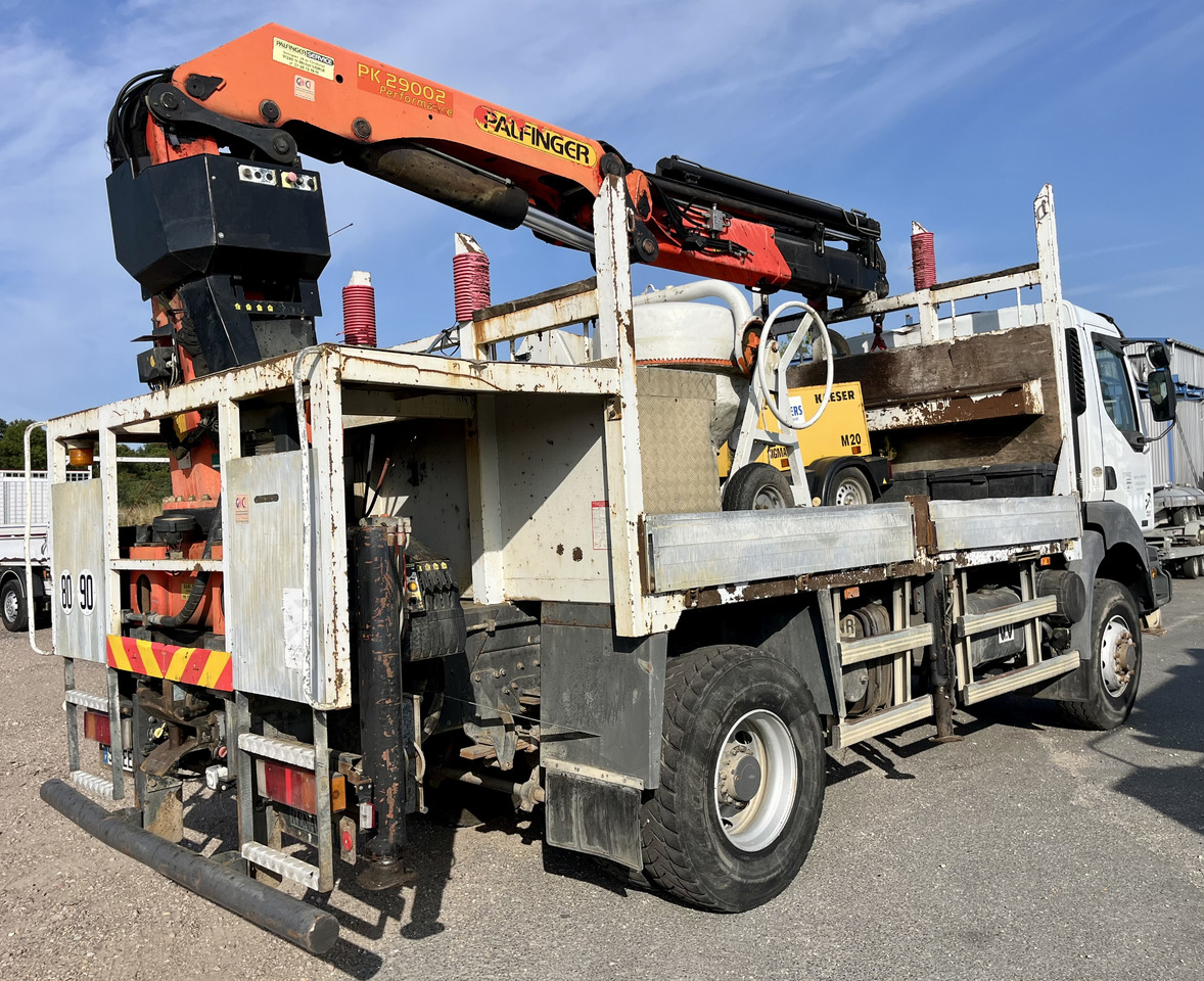 RENAULT Kerax 370dci 4x4 plateau grue Palfinger pk29002 - Camion plateau, Camion grue: photos 5 RENAULT Kerax 370dci 4x4 plateau grue Palfinger pk29002 - Camion plateau, Camion grue: photos 5
