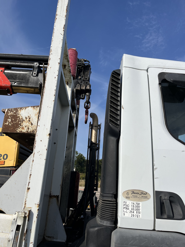RENAULT Kerax 370dci 4x4 plateau grue Palfinger pk29002 - Camion plateau, Camion grue: photos 4 RENAULT Kerax 370dci 4x4 plateau grue Palfinger pk29002 - Camion plateau, Camion grue: photos 4