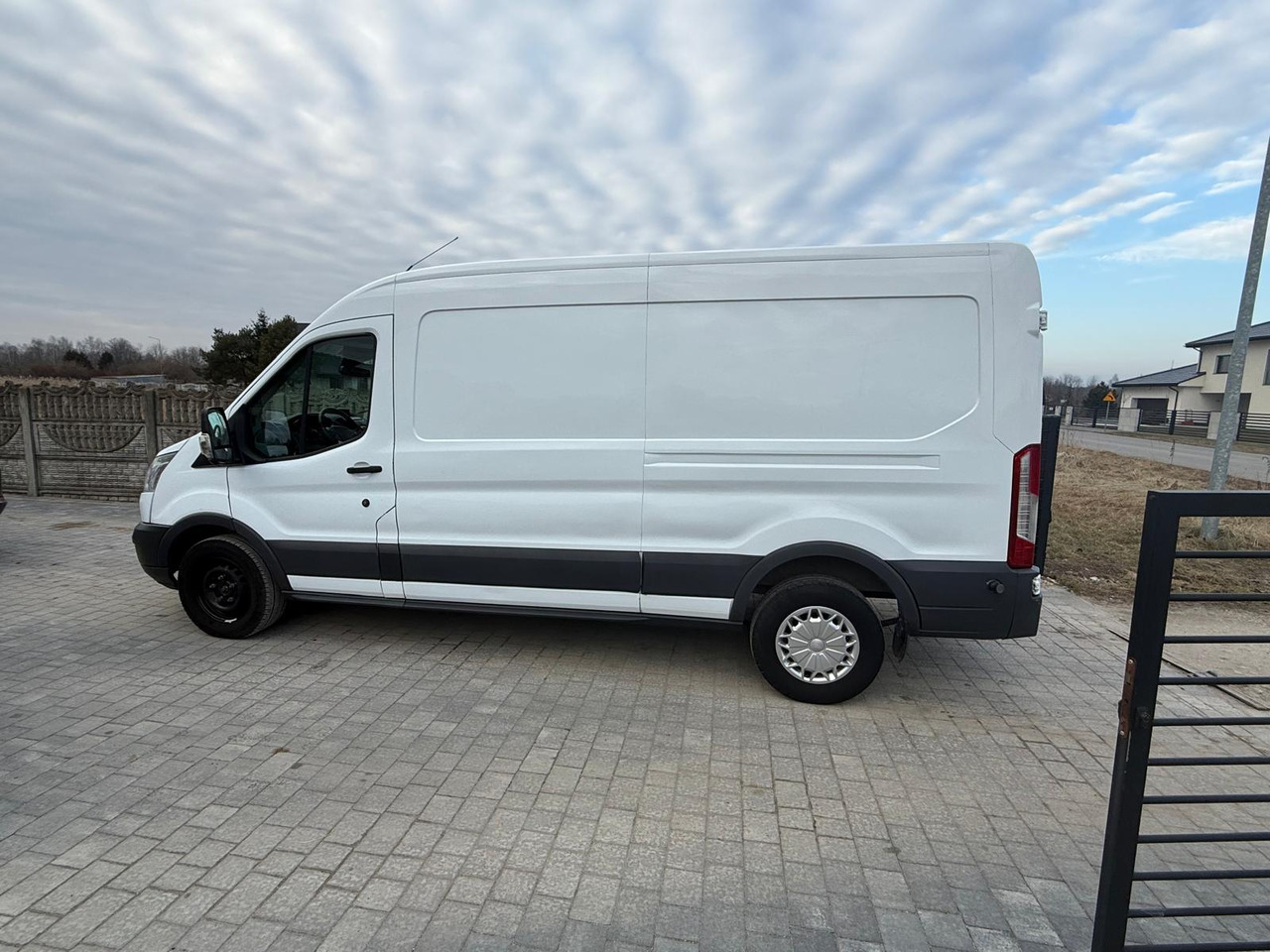 Ford Transit - Fourgon utilitaire: photos 2 Ford Transit - Fourgon utilitaire: photos 2