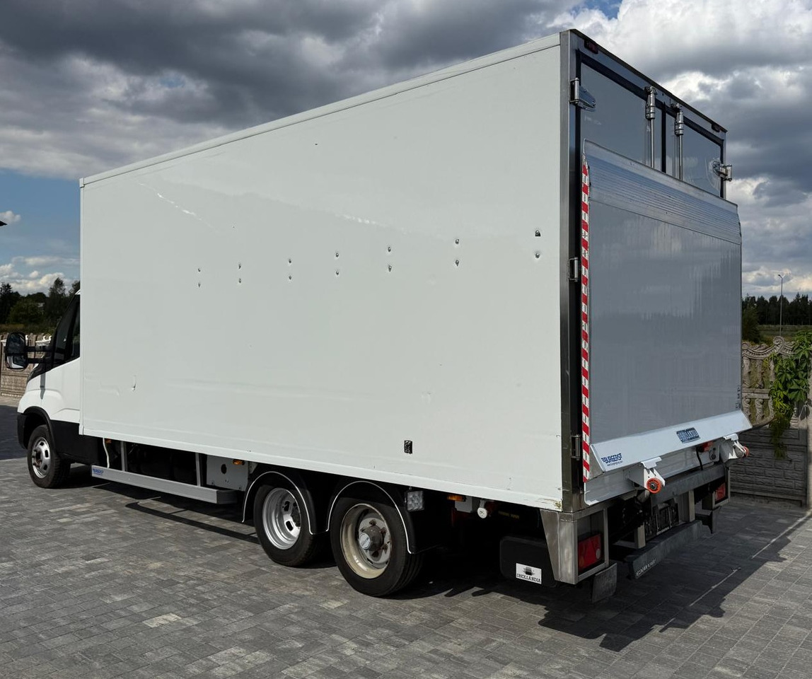 IVECO 40C18 BE COMBI – chłodnia z windą, kat. B+E, polift, 2019 rok - Véhicule utilitaire frigorifique: photos 5 IVECO 40C18 BE COMBI – chłodnia z windą, kat. B+E, polift, 2019 rok - Véhicule utilitaire frigorifique: photos 5