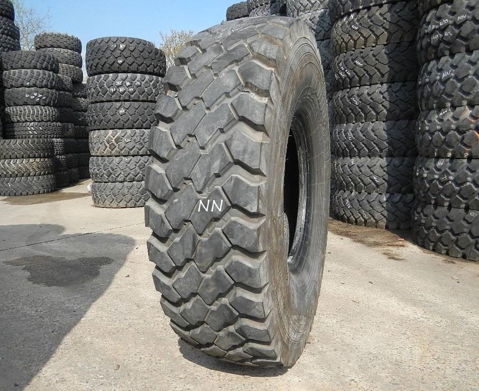 Continental 14.00R20 HCS - USED NN 95% - Pneu pour Camion: photos 1 Continental 14.00R20 HCS - USED NN 95% - Pneu pour Camion: photos 1