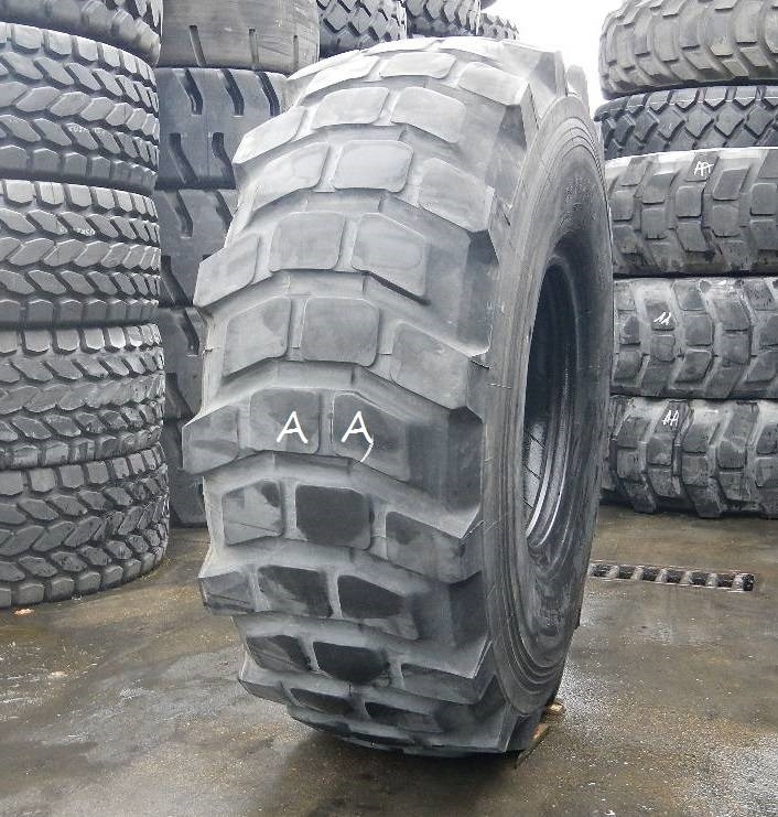 Michelin 23.5R25 XL B - USED AA - Pneu pour Engins de chantier: photos 1 Michelin 23.5R25 XL B - USED AA - Pneu pour Engins de chantier: photos 1