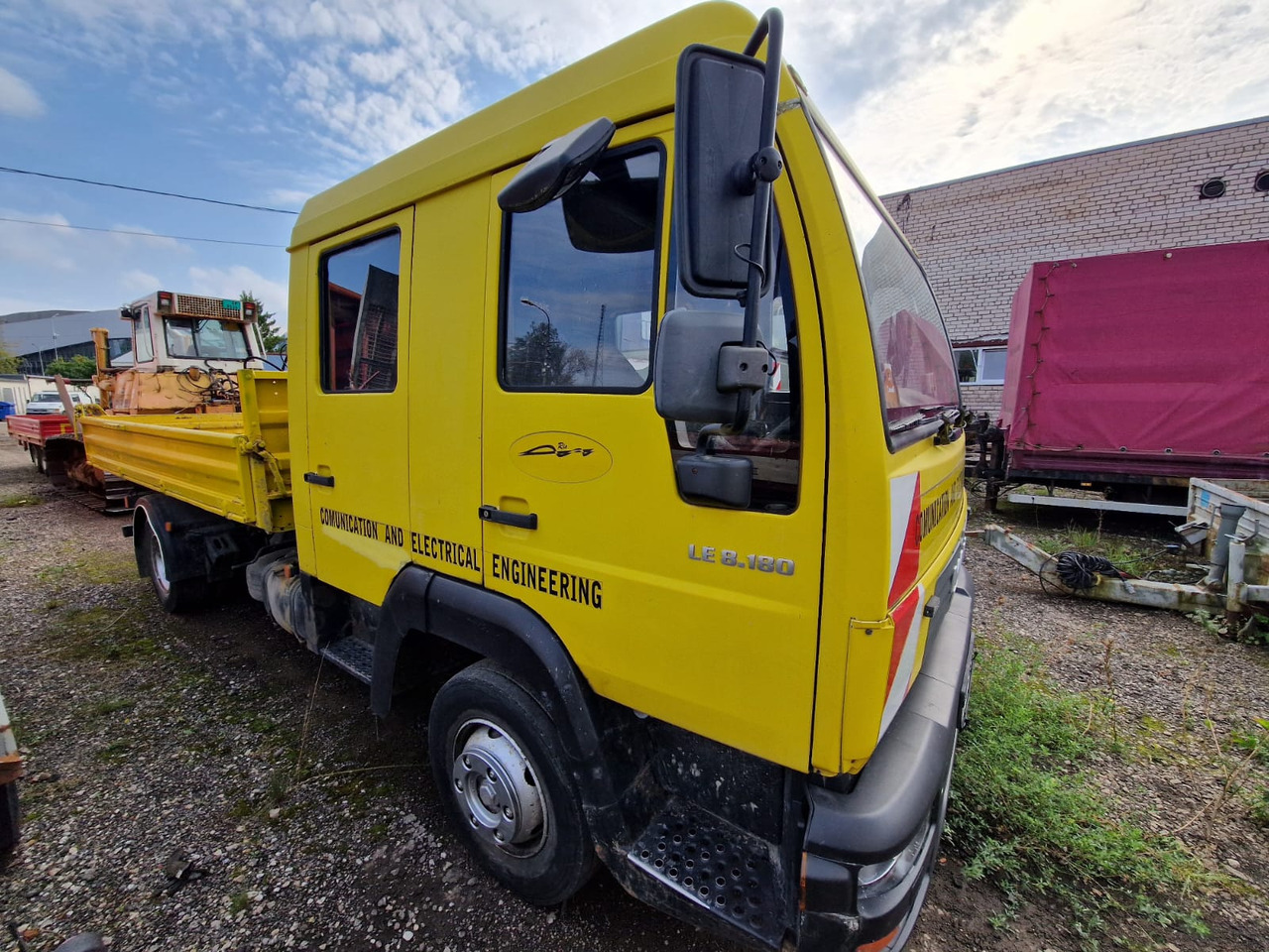 MAN Le 8.180 - Camion benne: photos 3 MAN Le 8.180 - Camion benne: photos 3