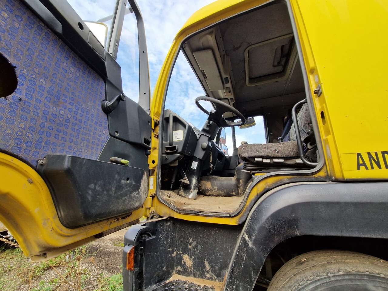 MAN Le 8.180 - Camion benne: photos 4 MAN Le 8.180 - Camion benne: photos 4