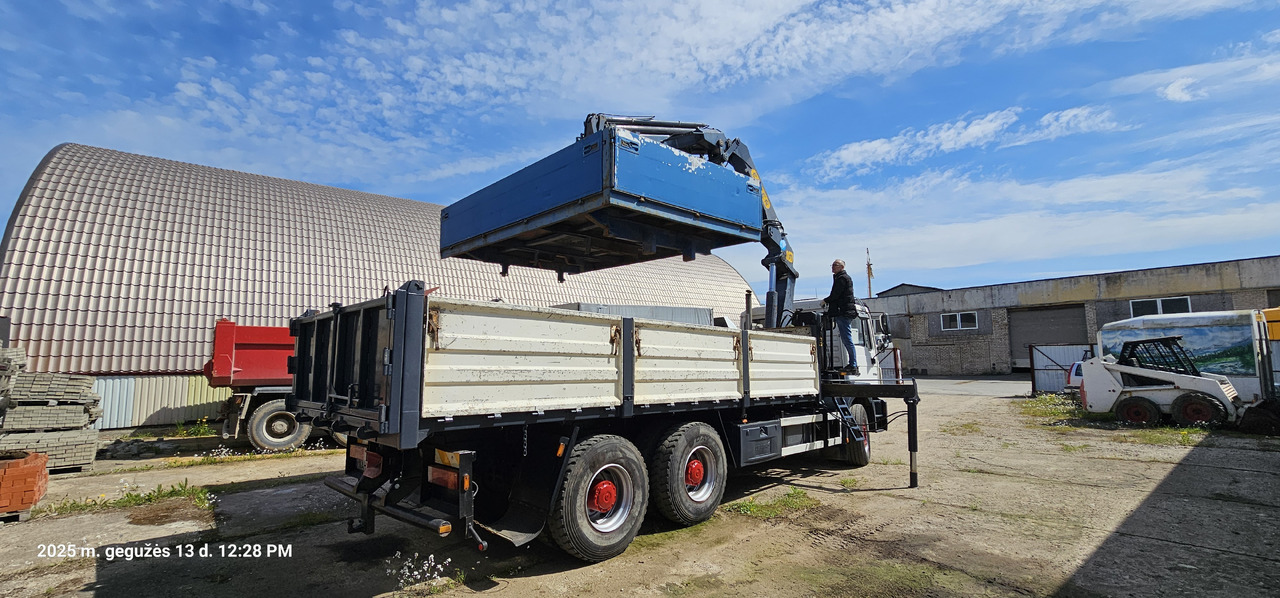 Camion benne MAN 33.414: photos 10