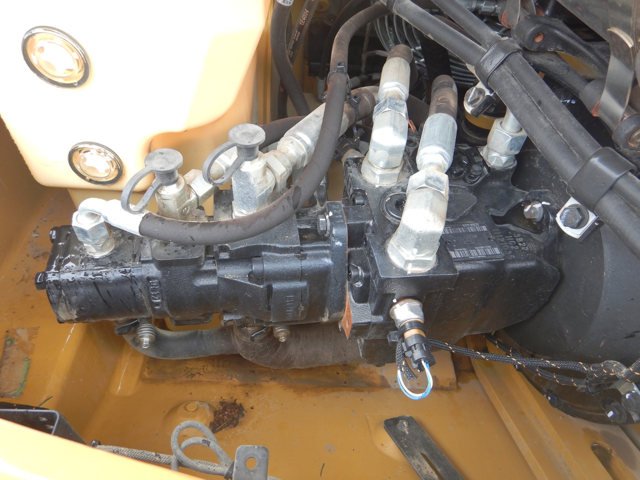 Crédit-bail CATERPILLAR 908 CATERPILLAR 908: photos 10