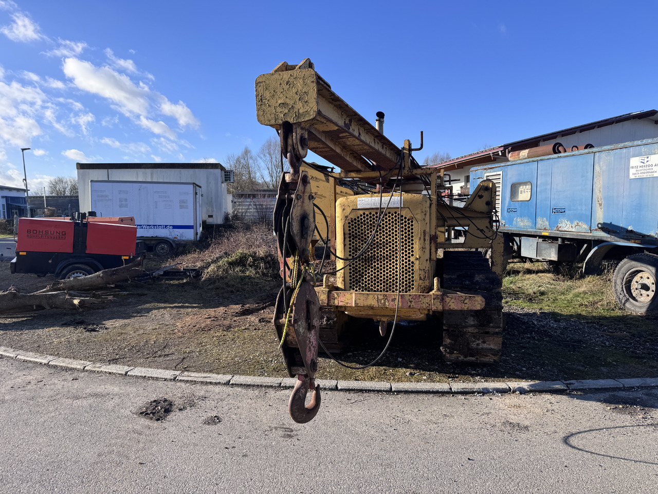 Poseur de canalisations CATERPILLAR D 4 B: photos 14