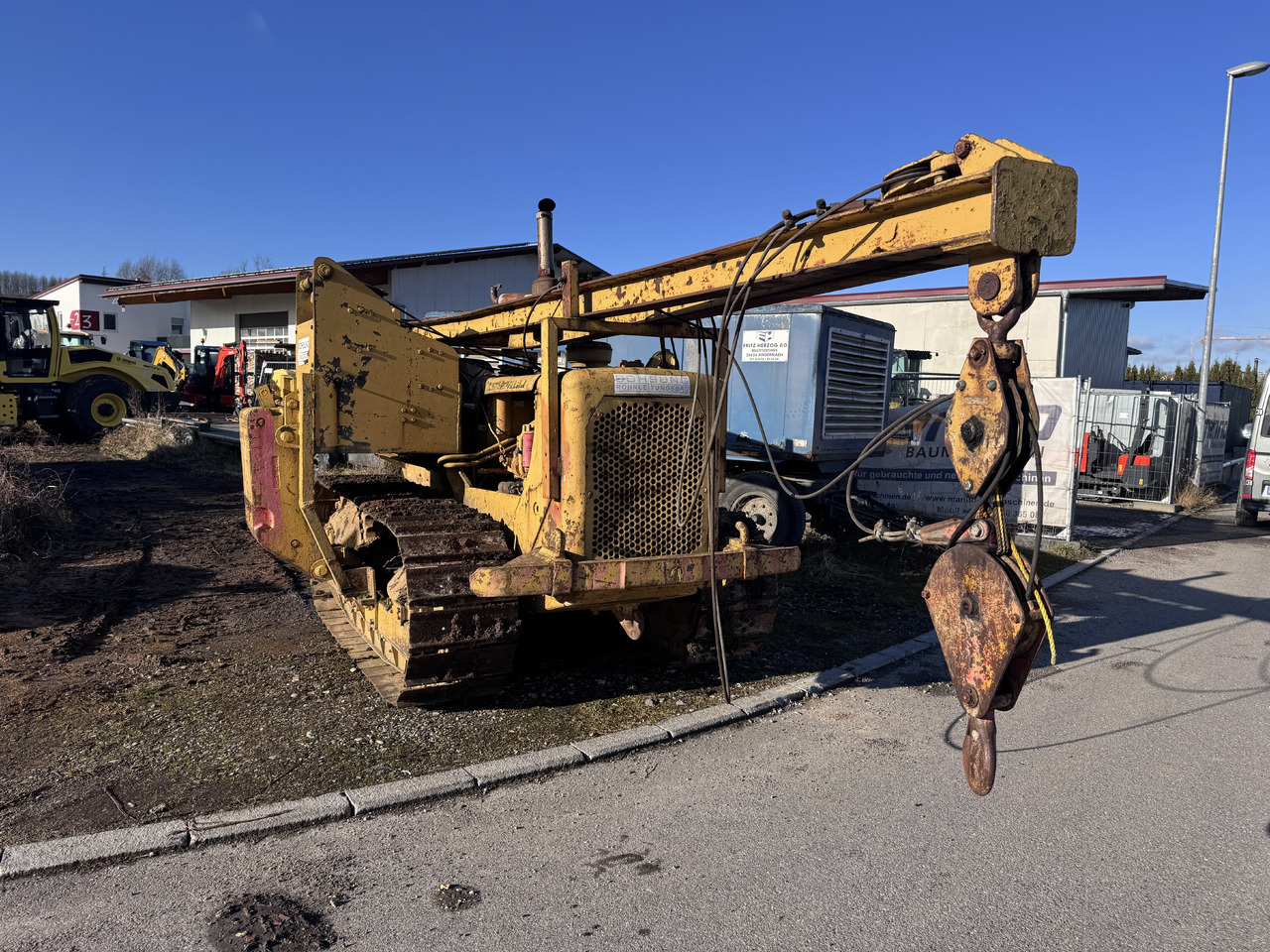 Poseur de canalisations CATERPILLAR D 4 B: photos 15