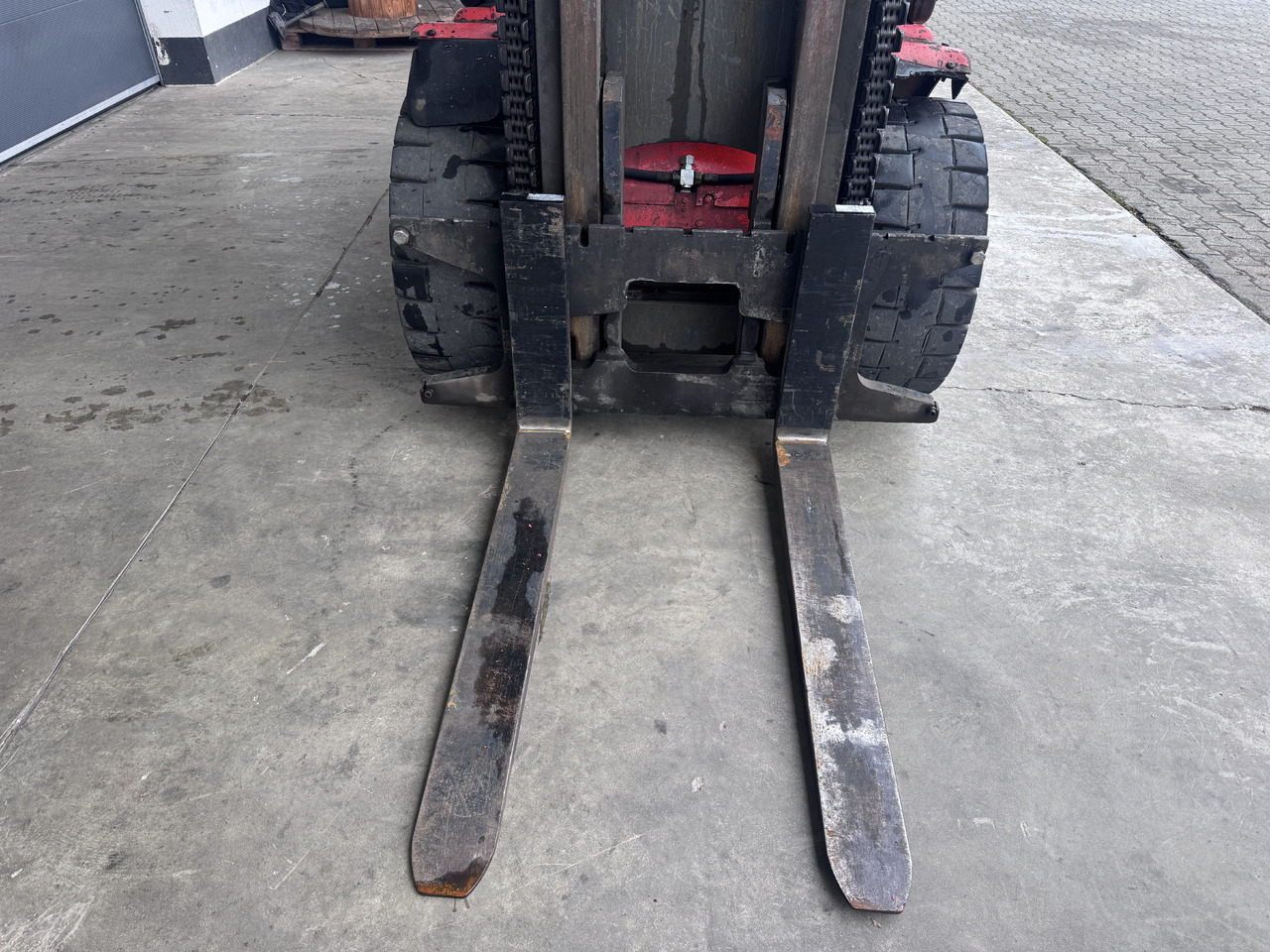 LINDE H 45 D 600 - Chariot élévateur diesel: photos 4 LINDE H 45 D 600 - Chariot élévateur diesel: photos 4