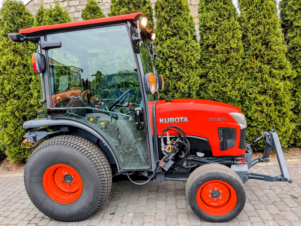 Kubota ST371 - Machine agricole: photos 1 Kubota ST371 - Machine agricole: photos 1