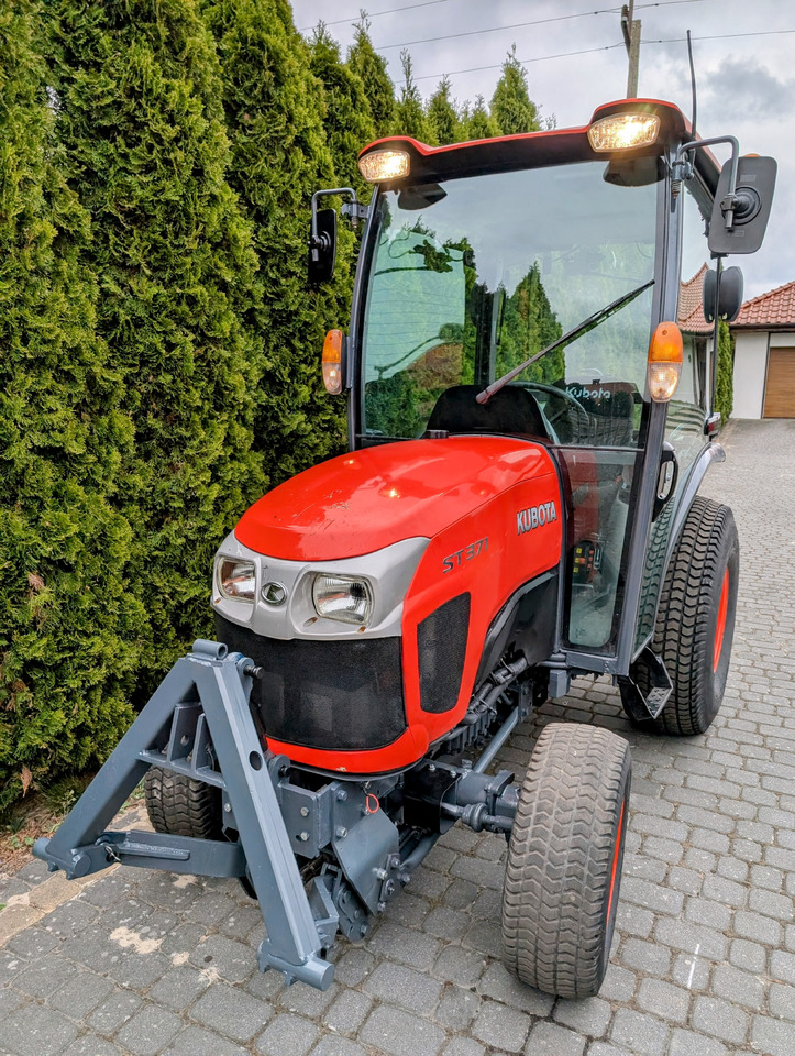 Kubota ST371 - Machine agricole: photos 2 Kubota ST371 - Machine agricole: photos 2
