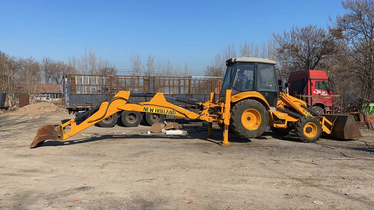 NEW HOLLAND LB95 - Tractopelle: photos 5 NEW HOLLAND LB95 - Tractopelle: photos 5