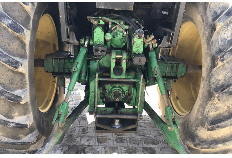 JOHN DEERE 4055 - Tracteur agricole: photos 5 JOHN DEERE 4055 - Tracteur agricole: photos 5