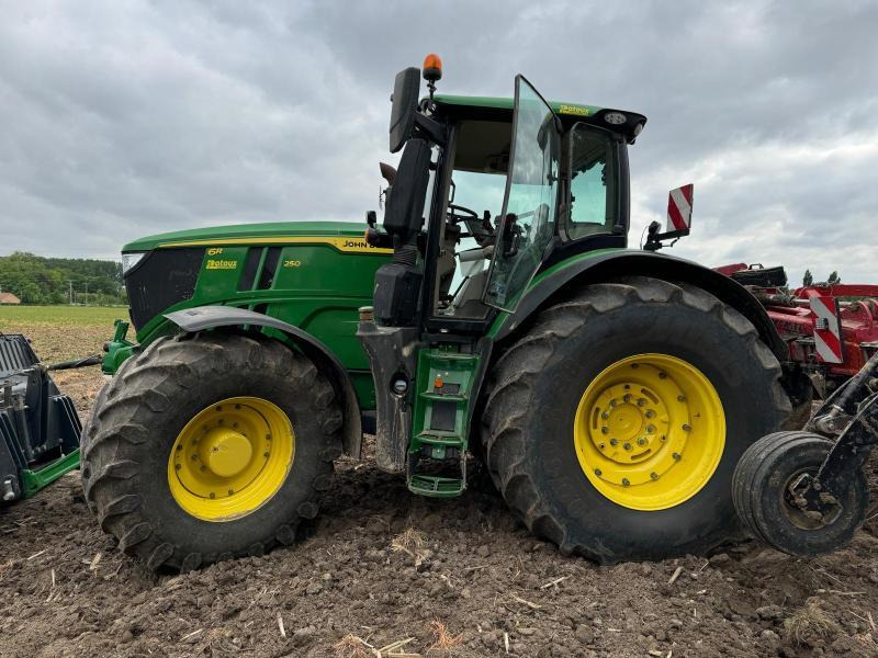 JOHN DEERE 6R250 - Tracteur agricole: photos 2 JOHN DEERE 6R250 - Tracteur agricole: photos 2