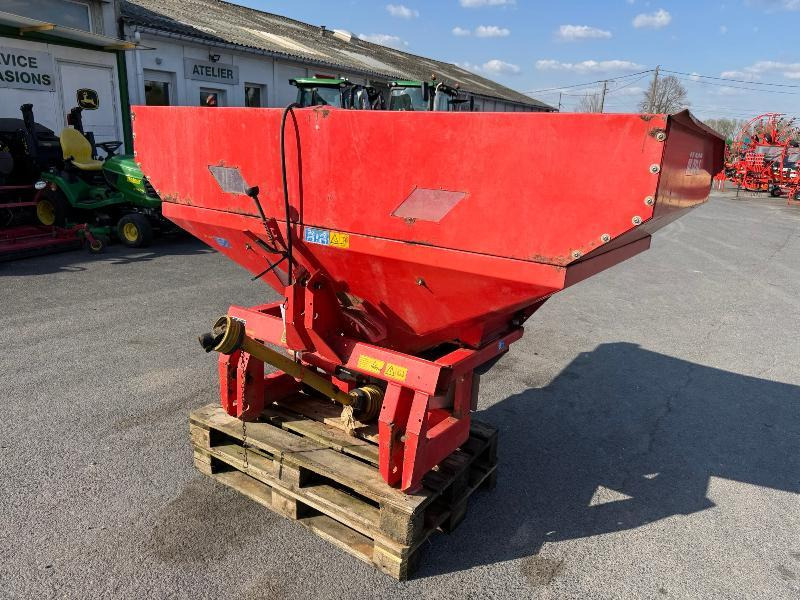 KUHN MDS732 - Distributeur d'engrais: photos 1 KUHN MDS732 - Distributeur d'engrais: photos 1