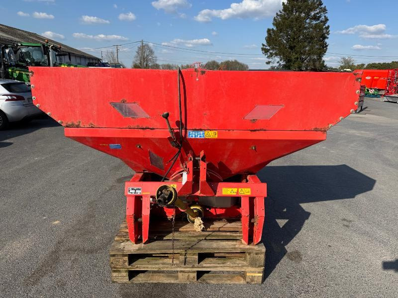 KUHN MDS732 - Distributeur d'engrais: photos 2 KUHN MDS732 - Distributeur d'engrais: photos 2