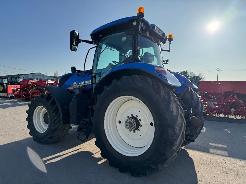 NEW-HOLLAND T7.260 PC - Tracteur agricole: photos 2 NEW-HOLLAND T7.260 PC - Tracteur agricole: photos 2