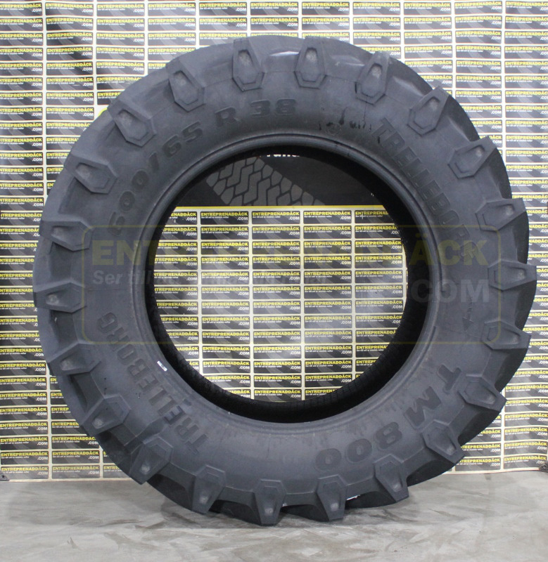 Trelleborg TM 800 600/65R38: Radial Tires for Modern Agricultural Tractors - Pneu pour Tracteur agricole: photos 4 Trelleborg TM 800 600/65R38: Radial Tires for Modern Agricultural Tractors - Pneu pour Tracteur agricole: photos 4