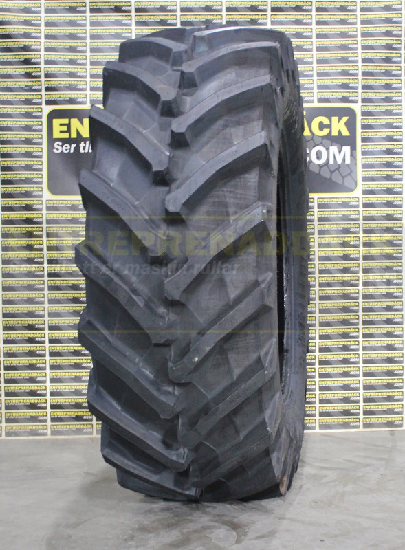 Trelleborg TM 800 650/65R38: Radial Tires for Modern Agricultural Tractors - Roue complète pour Tracteur agricole: photos 3 Trelleborg TM 800 650/65R38: Radial Tires for Modern Agricultural Tractors - Roue complète pour Tracteur agricole: photos 3