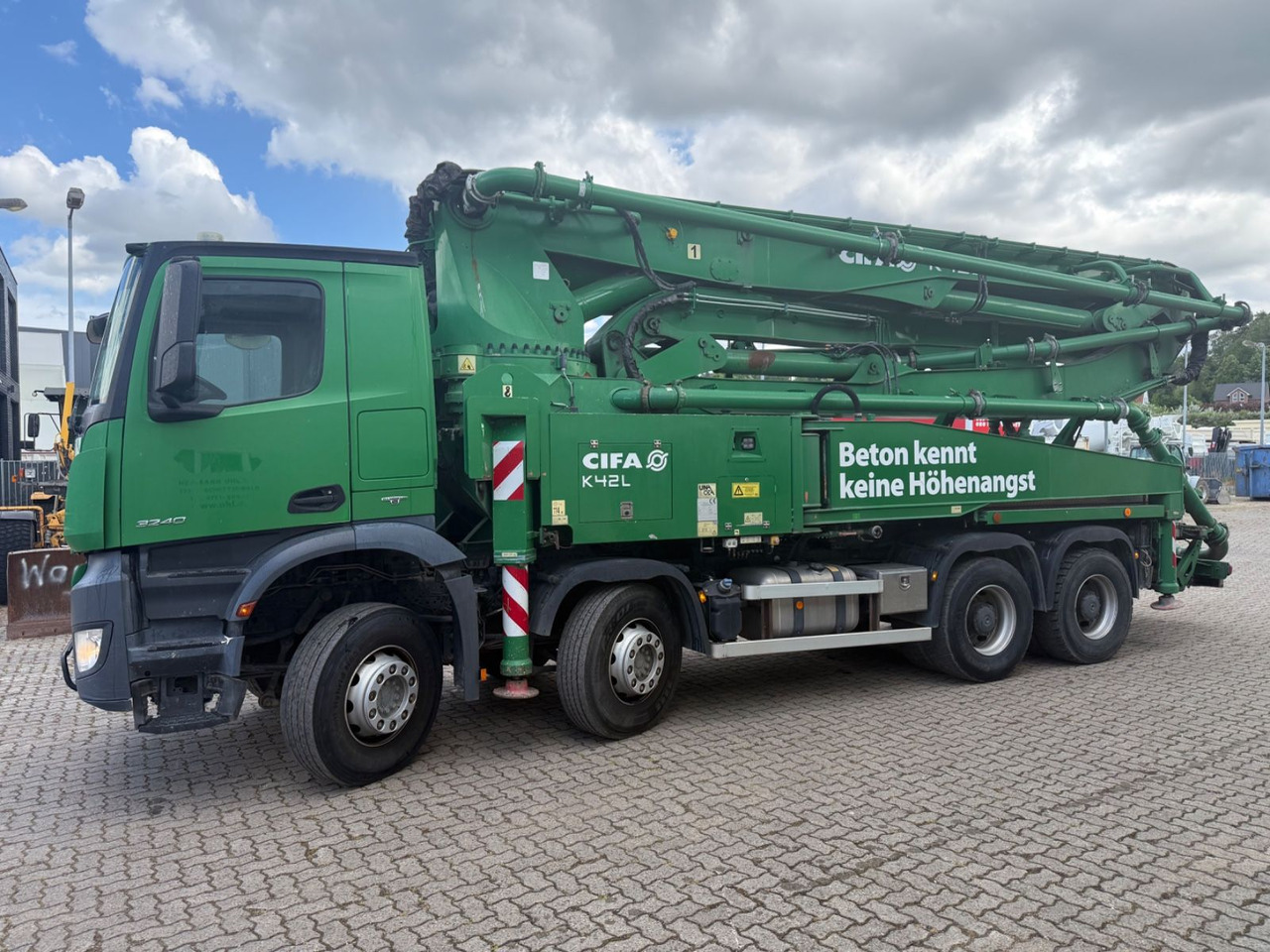 Mercedes-Benz Mercedes 32.40 CIFA K 42 L Betonpumpe - Camion pompe: photos 2 Mercedes-Benz Mercedes 32.40 CIFA K 42 L Betonpumpe - Camion pompe: photos 2