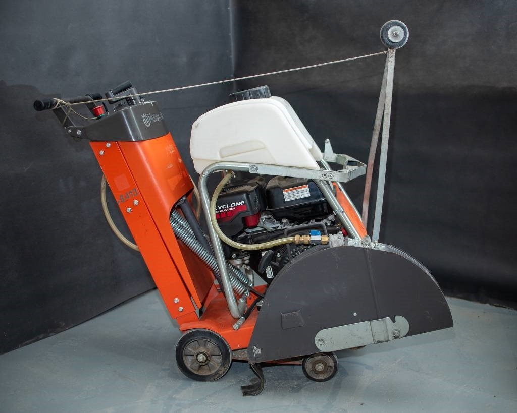 Husqvarna FS413 - Travaux routiers: photos 4 Husqvarna FS413 - Travaux routiers: photos 4