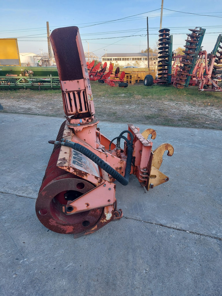 Freza zapada/Snow blower Assaloni pentru Buldoexcavator/Bobcat/Incatcator frontal - Souffleuse à neige pour Engins de chantier: photos 3 Freza zapada/Snow blower Assaloni pentru Buldoexcavator/Bobcat/Incatcator frontal - Souffleuse à neige pour Engins de chantier: photos 3